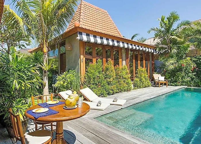 Hotel Zin Berawa & 5*