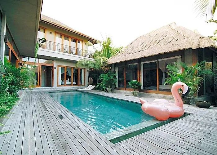 Hotel Zin Berawa & Petitenget (Seminyak)