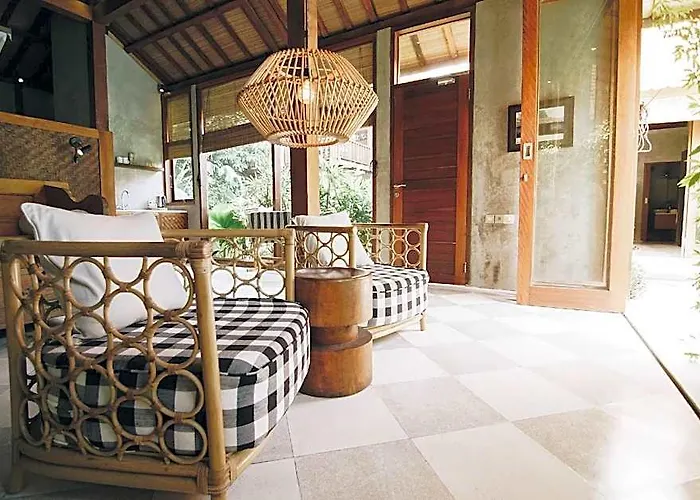 Hotel Zin Berawa & 5*